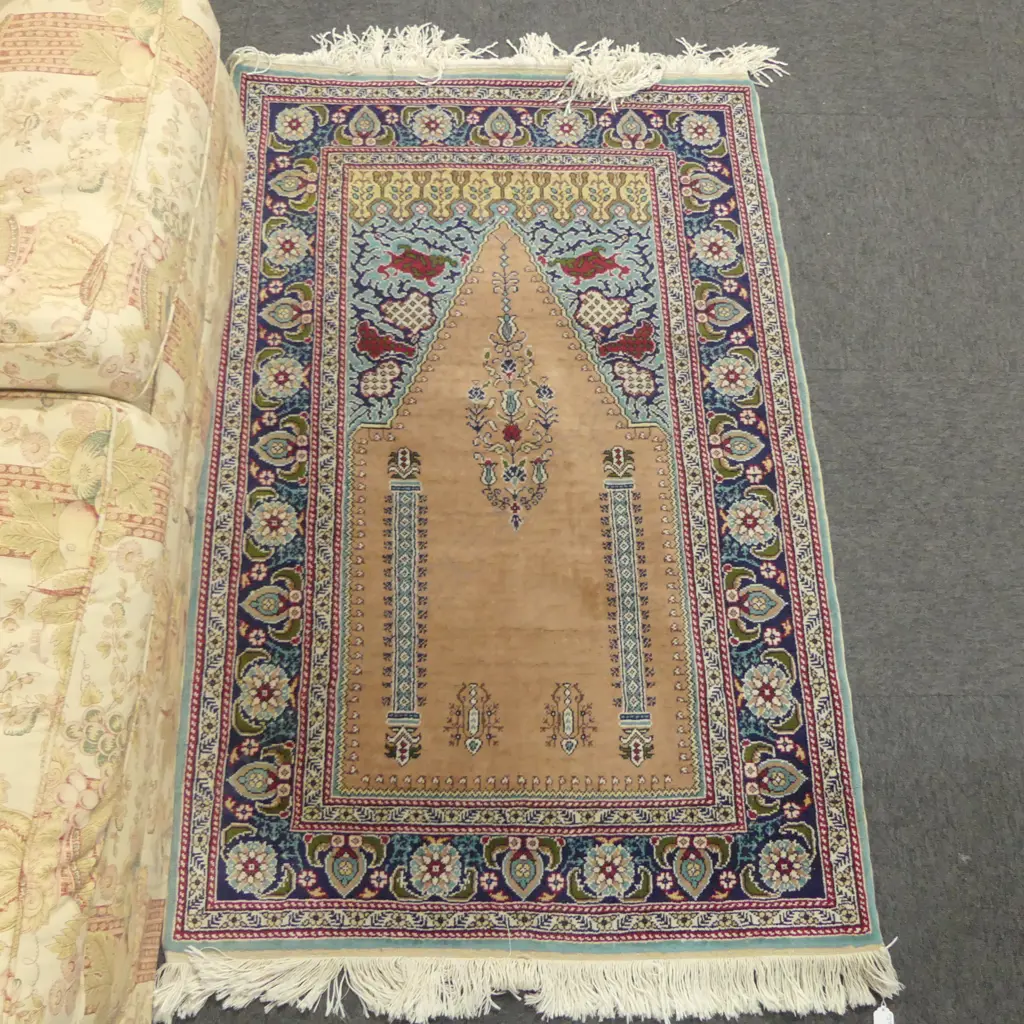 HAND KNOTTED WOOL PILE PRAYER RUG 1360x900mm Image 1++