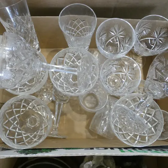 SMALL BOX OF MIXED CRYSTAL WINE GLASSES 
