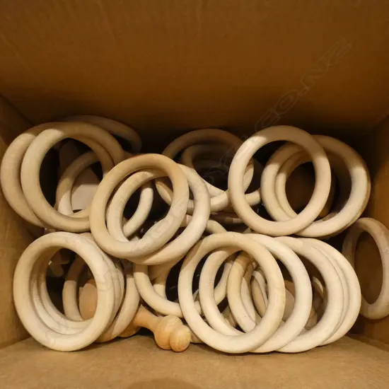 ASST. CURTAIN HOOPS etc