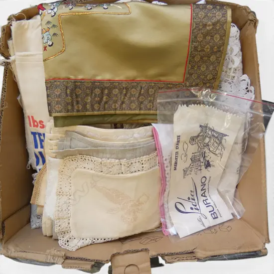 COLLECTION OF VINTAGE DOILIES, TEA COSY, TABLE CLOTHS, etc