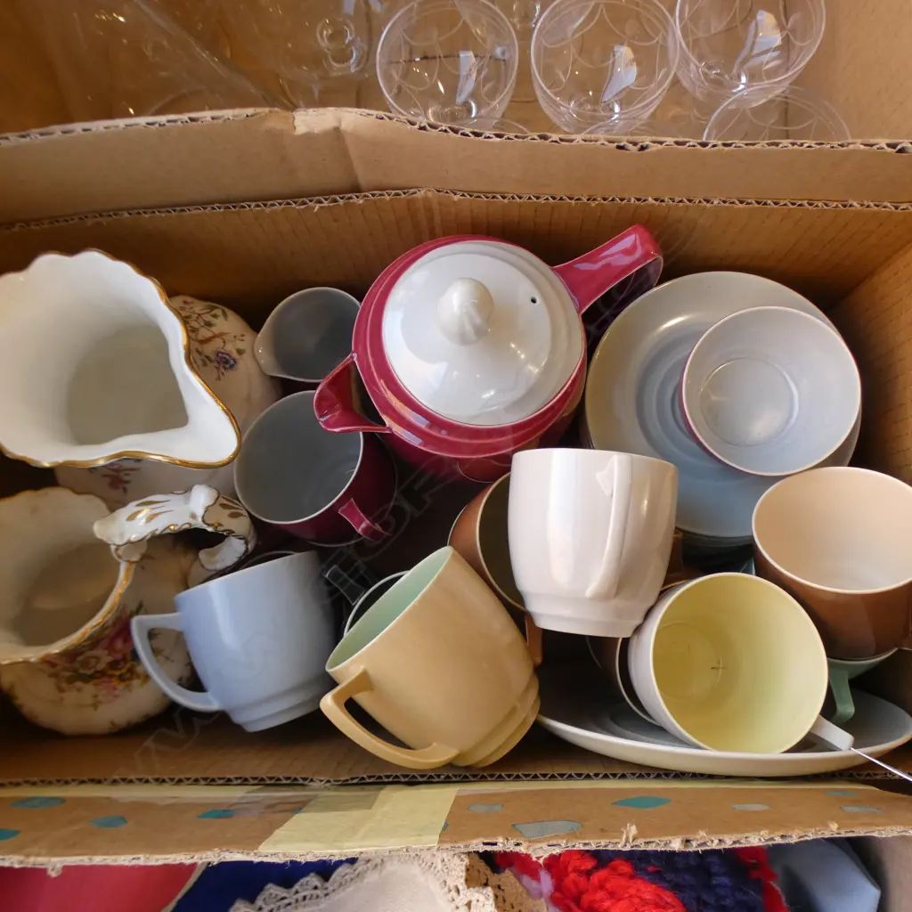 BRANKSOME COFFEE SET + 2 FANCY CHINA JUGS Image 1++