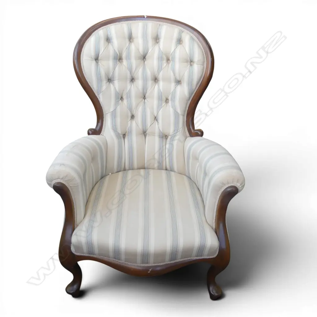 VICTORIAN STYLE GRANDFATHER CHAIR, BUTTON BACK, UPHOLSTERY WORN Image 1++