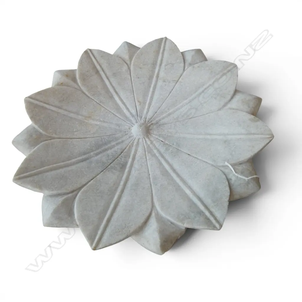 ALABASTER LOTUS FLOWER DISH W.410mm Image 1++