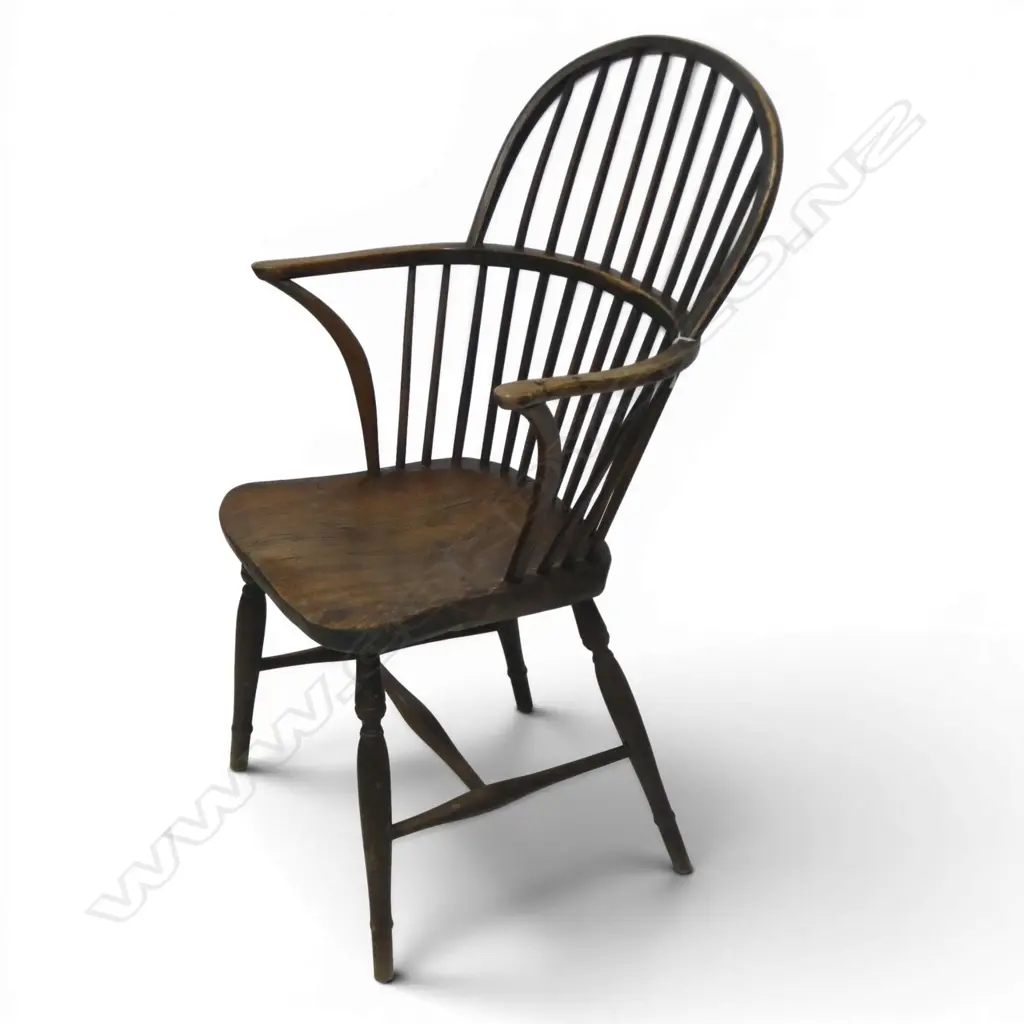 ANTIQUE WINDSOR CHAIR Image 1++