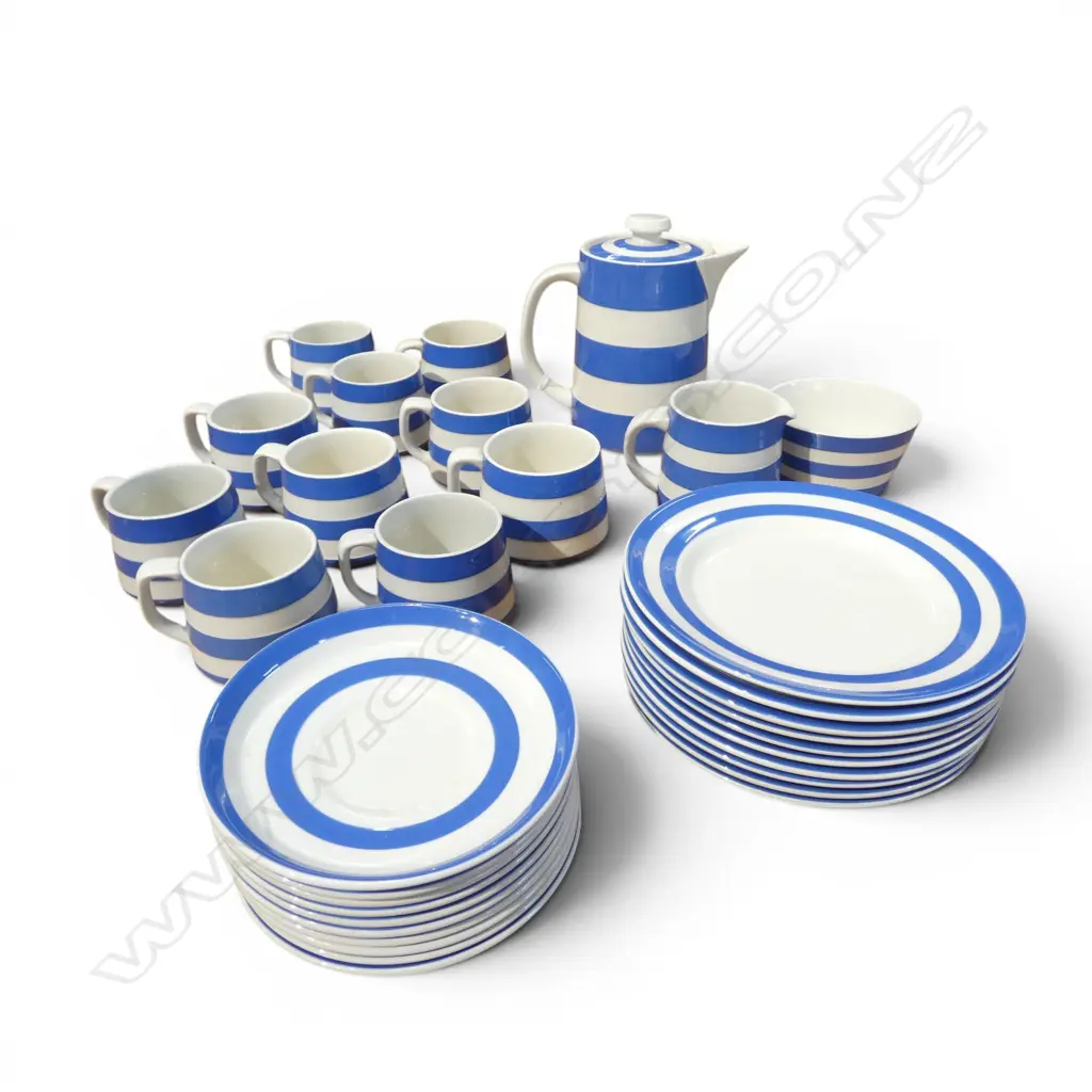 10 PLACE CORNISH WARE TEA SERVICE Image 1++