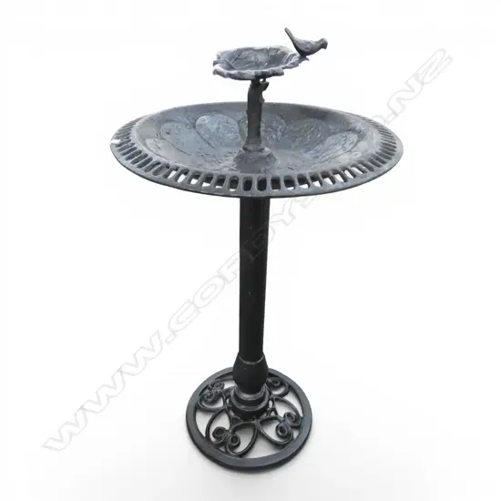 CAST IRON BIRD BATH H.810mm