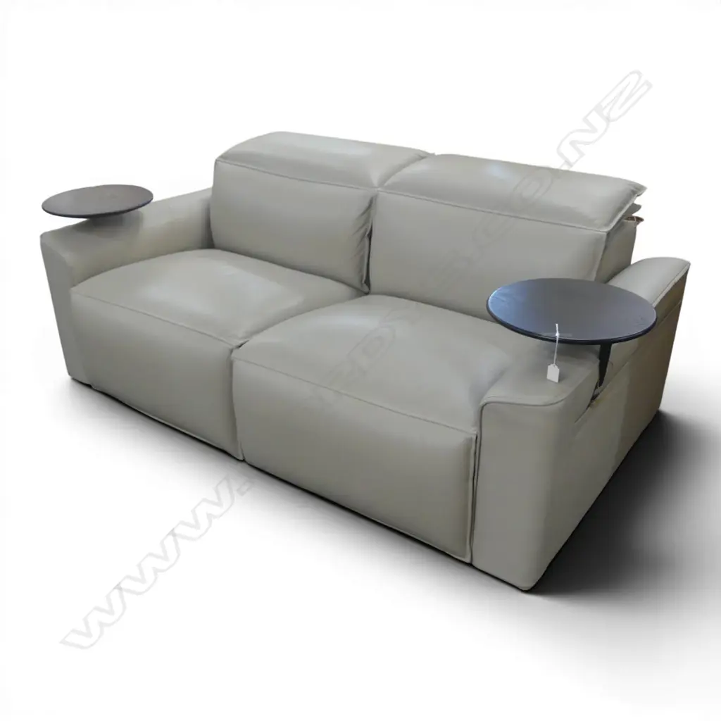 KING LIVING ELECTRIC RECLINING LEATHER SOFA w. 2 ATTACHED SIDE TABLES 1900x1000x750mm Image 1++