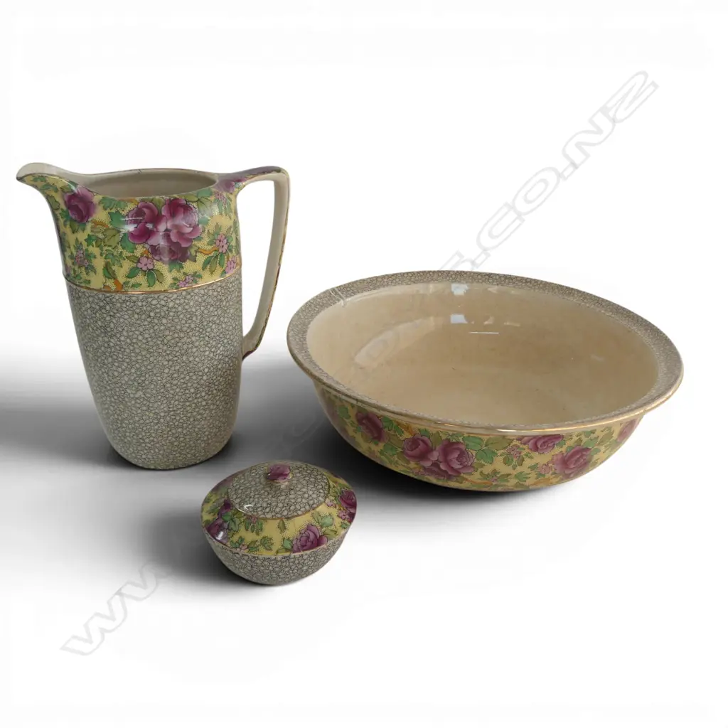 GRIMWADES red floral LGE TOILET lidded JUG + BASIN + SOAP DISH SET some faults. Lid cracked some crazing Image 1++