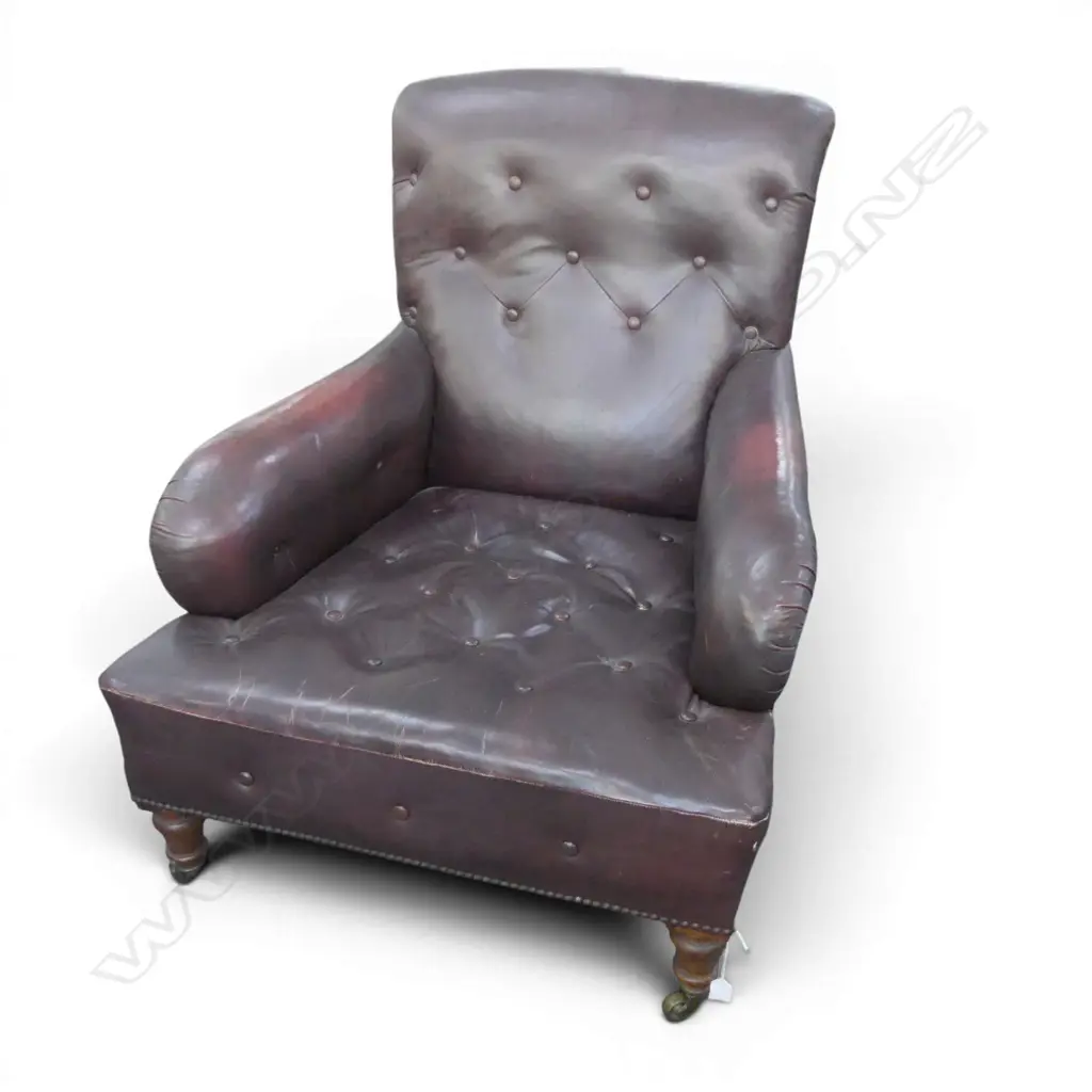 ANTIQUE LEATHER? CLUB CHAIR Image 1++