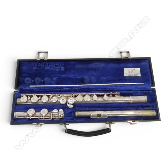 CASED DEFORD  FLUTE 