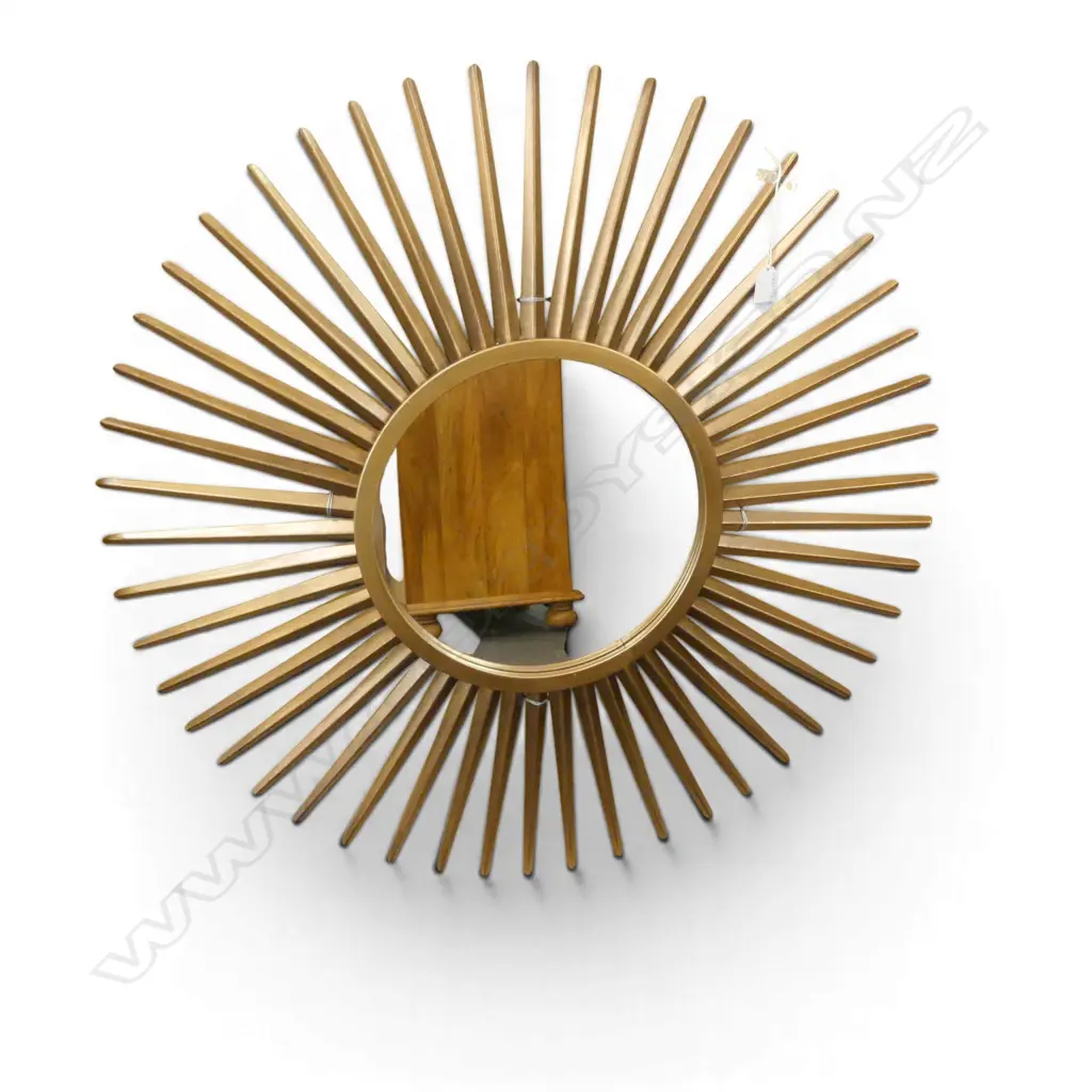 GOLD METAL STAR MIRROR 850mm dia Image 1++