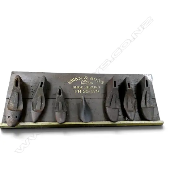 SHOE LAST DISPLAY W.840mm MODERN STENCIL