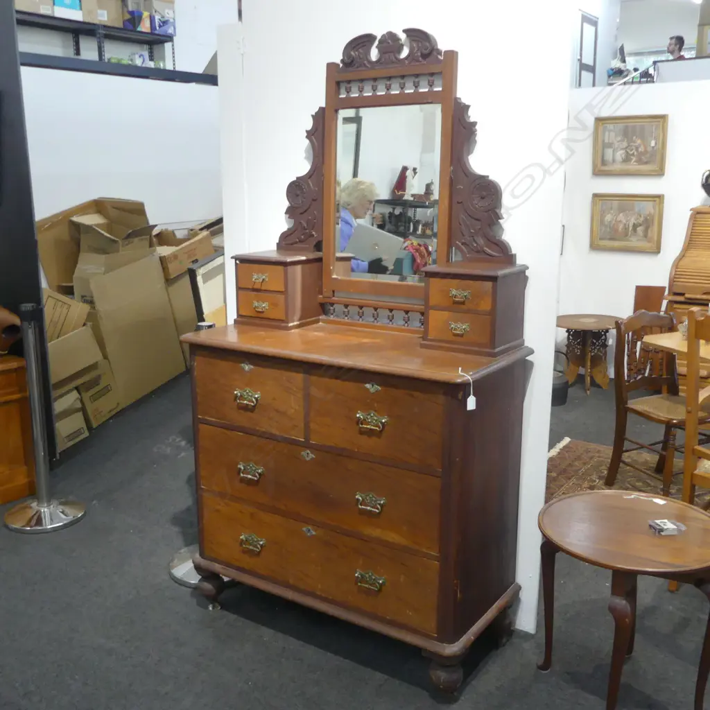 COLONIAL DRESSER 1030x460x1930mm Image 1++