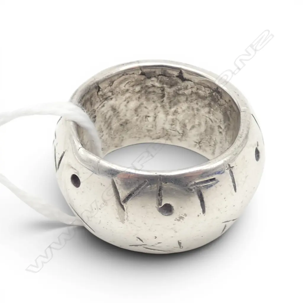 HEAVY S/SILVER RING TESTING 56% 22.3GMS SIZE P/Q Image 1++