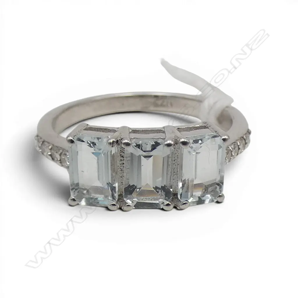 SILVER DIAMOND &  PALE AQUAMARINE RING SIZE N Image 1++