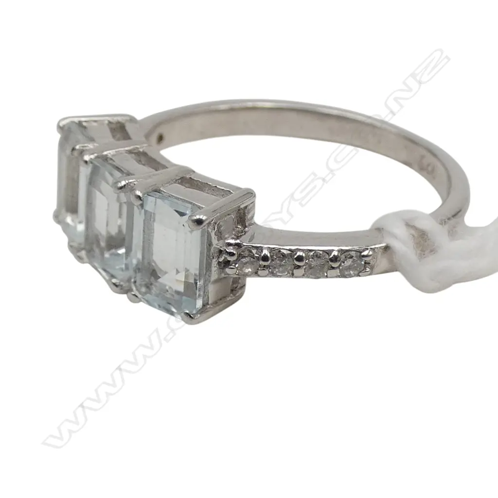 SILVER DIAMOND &  PALE AQUAMARINE RING SIZE N Image 1++