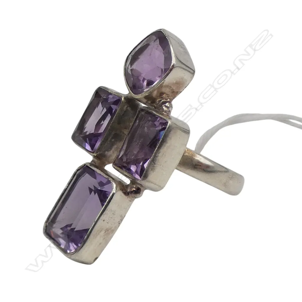 SILVER AMETHYST RING SIZE O Image 1++