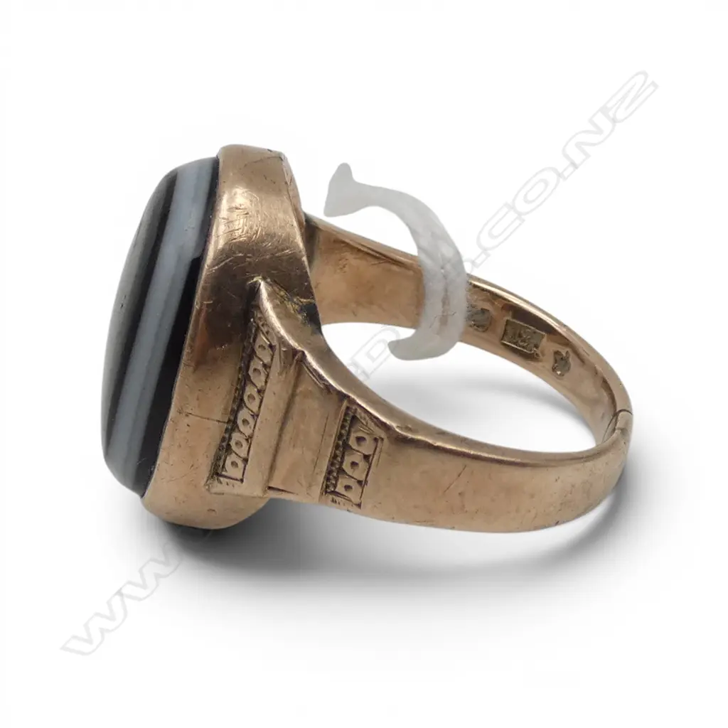 9CT ONYX RING, 7.6gms SIZE Q Image 1++