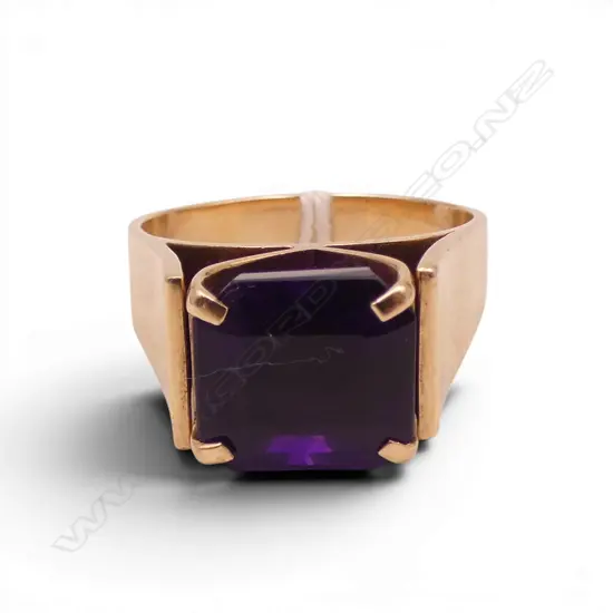 9CT AMETHYST RING, 9.1gms SIZE U