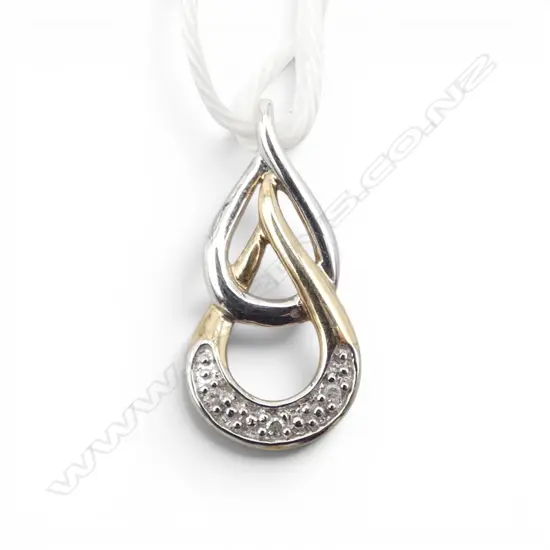 9ct GOLD & SMALL DIAMOND PENDANT 0.7gms