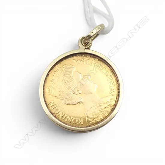 5 GULDER 1912  21.6ct GOLD COIN 3.36gms in 14CT gold frame 3.6gms