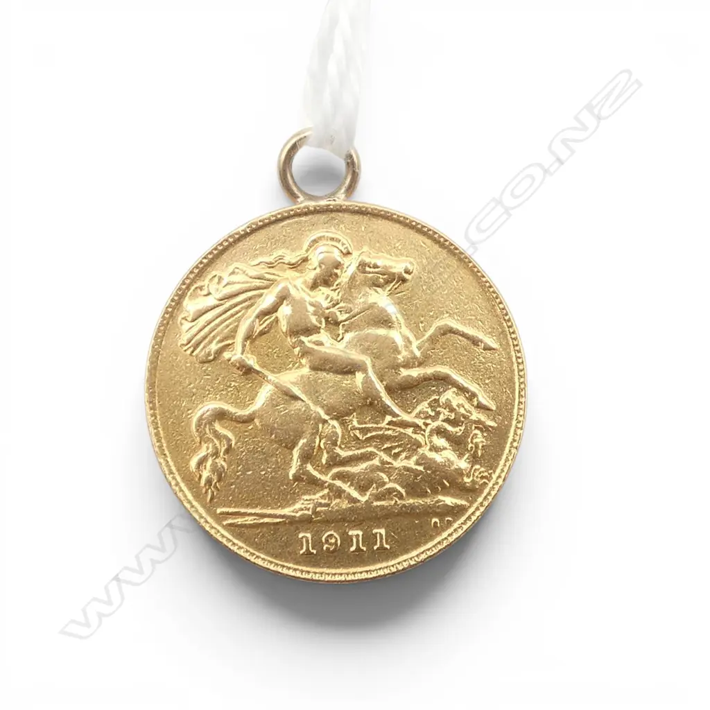 1911 GOLD HALF SOVEREIGN COIN British mint. Suspension loop attached Image 1++