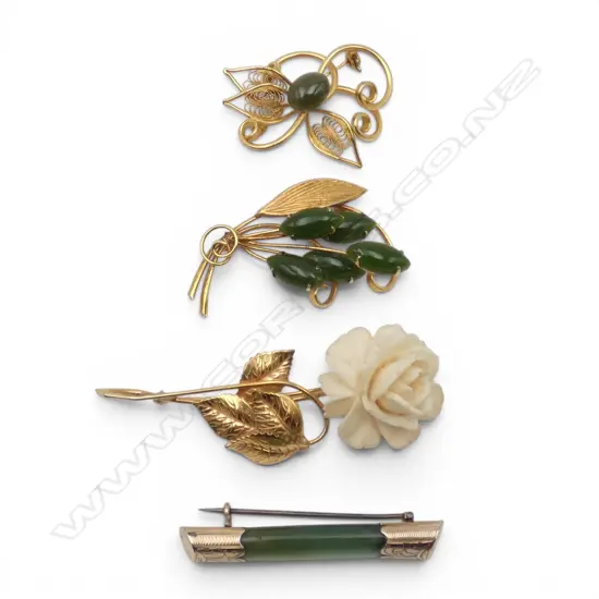 9CT GOLD & GREENSTONE BAR BROOCH  WITH 3 OTHER BROOCHS