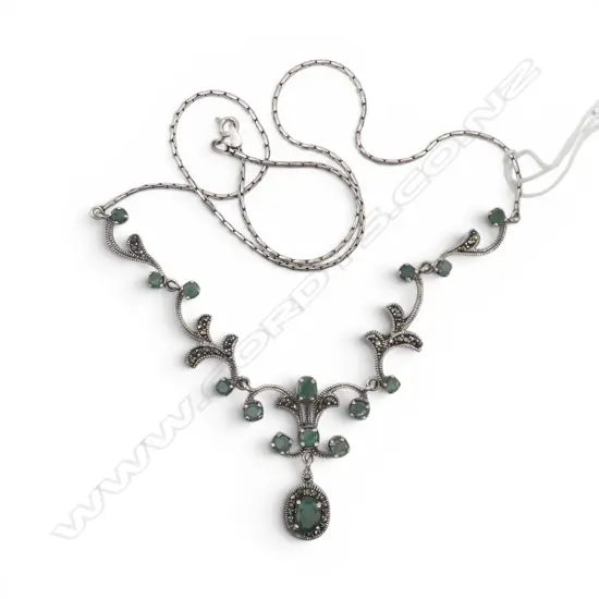 SILVER EMERALD & MARCASITE NECKLACE, L.500mm
