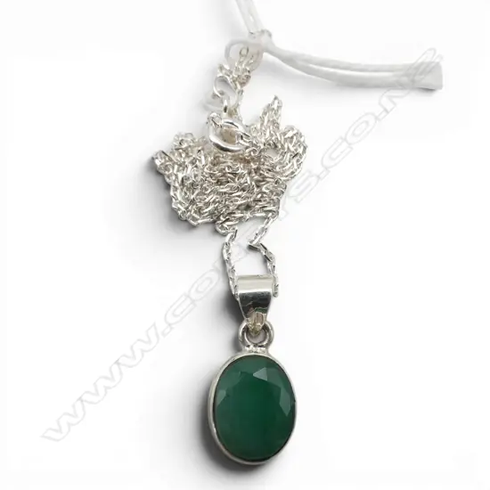 SILVER EMERALD PENDANT on SILVER CHAIN
