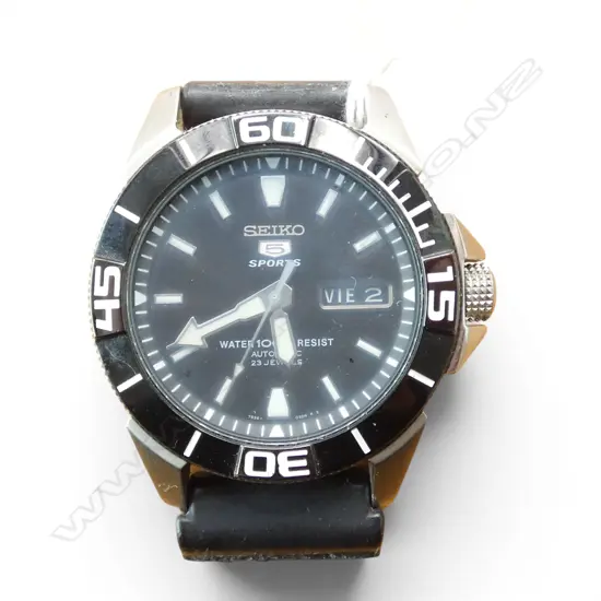 SEIKO 5 'Sports' Automatic DIVER'S 100m WRISTWATCH exhibition back running no strap