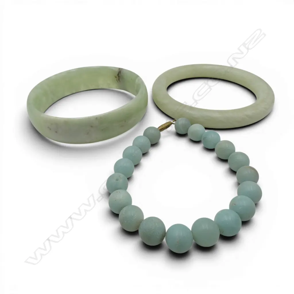 2 JADE BANGLES + BEAD BRACELET  Image 1++