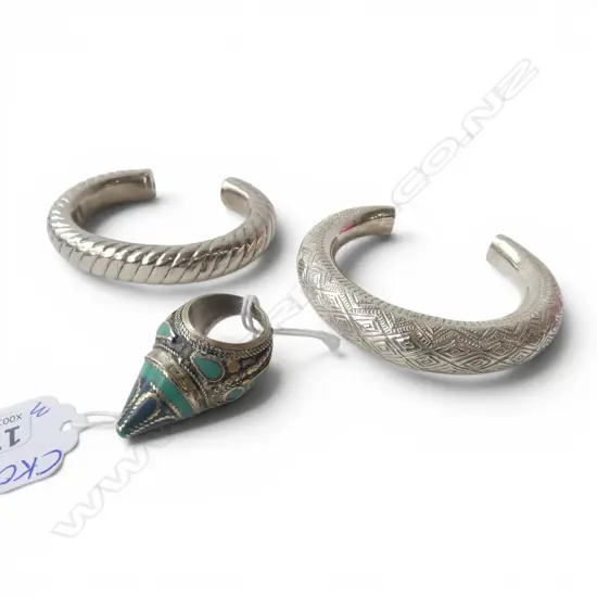 SILVER ETHNIC RING + 2 ETHNIC BANGLES 