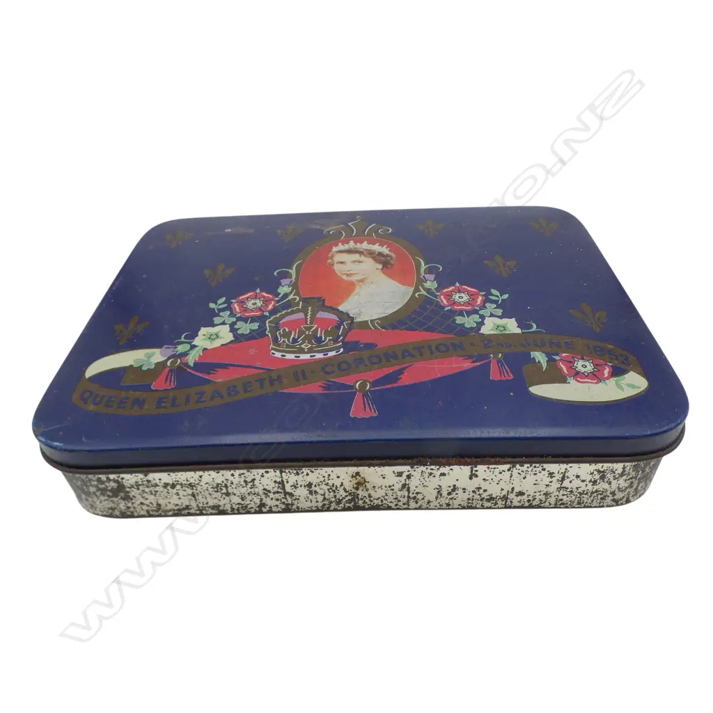 ASST. COSTUME JEWELLERY PINS/BROOCHES etc IN ERII CORONATION TIN Image 1++