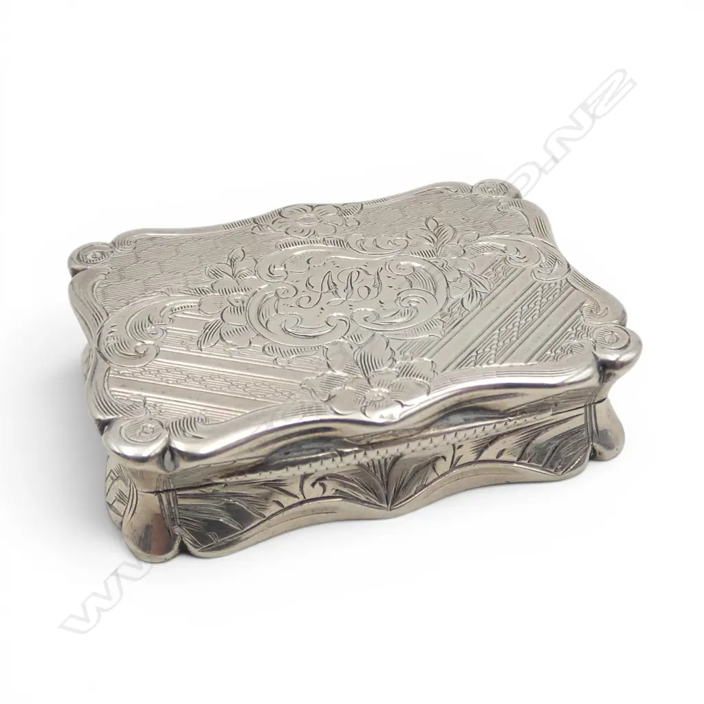 VICTORIAN STG SILVER ENGRAVED VINAIGRETTE W.40mm Image 1++