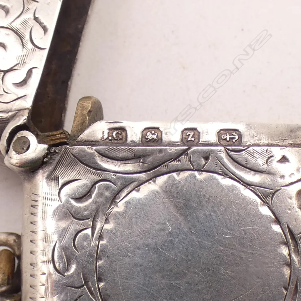STG SILVER engraved VESTA W SUSPENSION LOOP Birmingham 1899. 20gms Image 1++