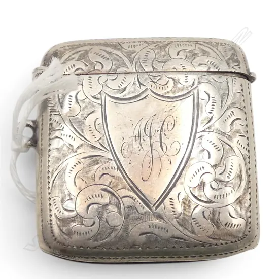 Birmingham 1905 SILVER ENGRAVED VESTA with suspension loop. 23gms. 