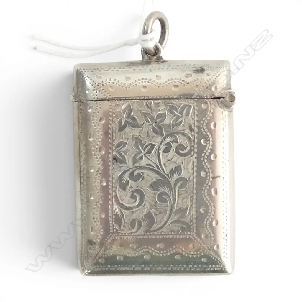 Birmingham 1904 SILVER ENGRAVED VESTA  19gms Image 1++