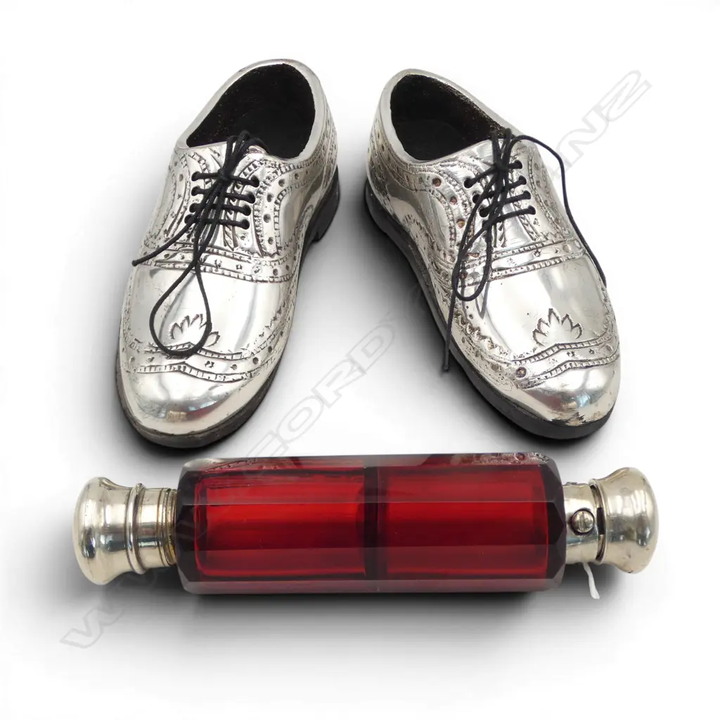 PR SILVER METAL SHOES L.125mm + RED CRYSTAL DOUBLE PERFUME BOTTLE L.125mm Image 1++