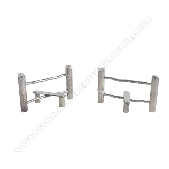 PR 20thC SILVER PLATED NOVELTY KNIFE RESTS L.88mm