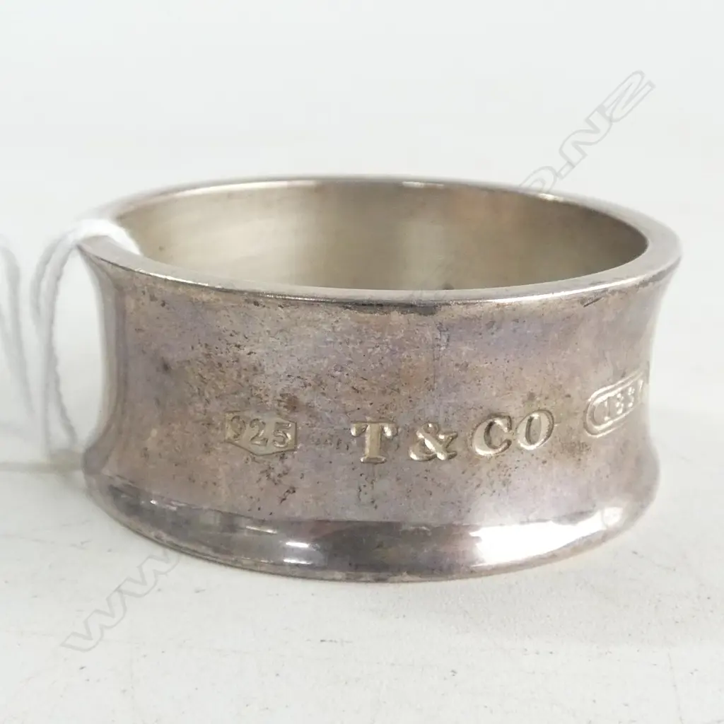 TIFFANY & CO STG SILVER NAPKIN RING engraved 'Matthew' 46.2gms Image 1++