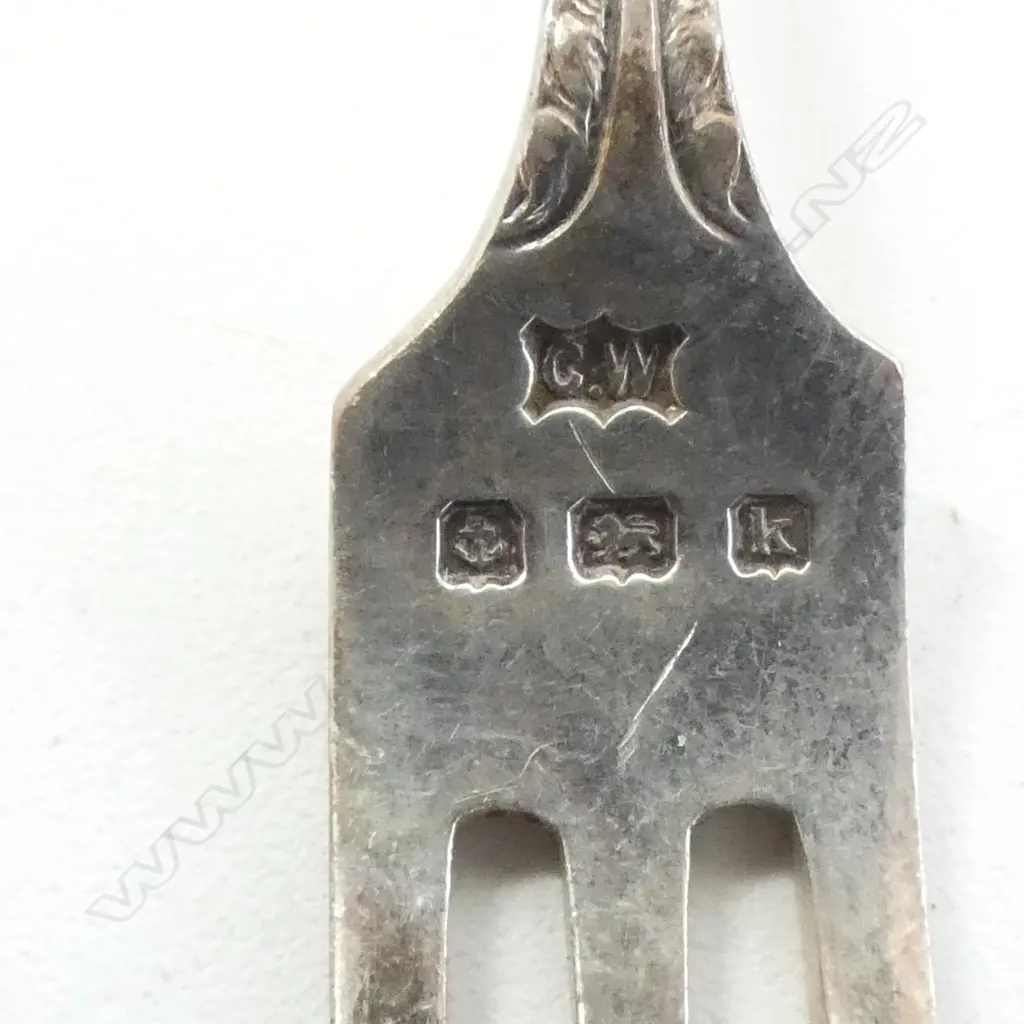6 STG SILVER CAKE FORKS, BOXED 77gms Image 1++