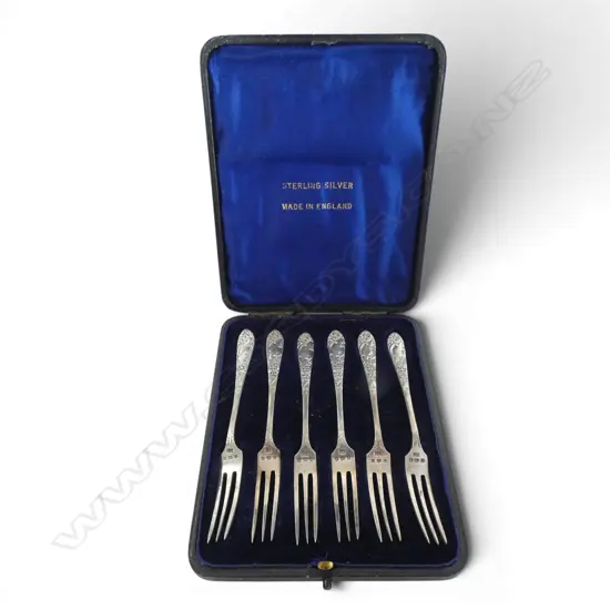 6 STG SILVER CAKE FORKS, BOXED 77gms