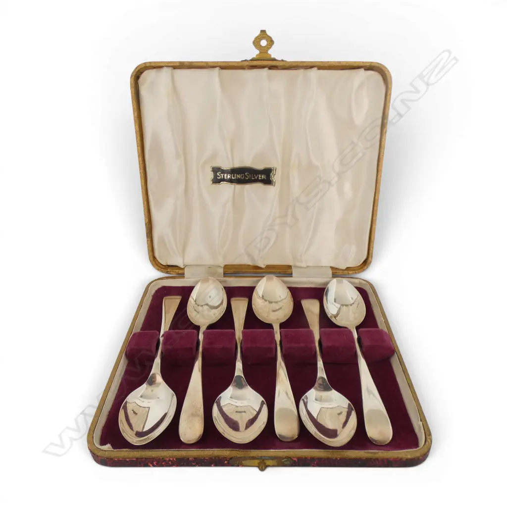 CASED SET 6 SILVER TEASPOONS Sheffield 1955. 80gms.  Image 1++