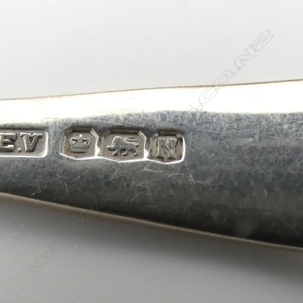CASED SET 6 SILVER TEASPOONS Sheffield 1955. 80gms.  Image 1++