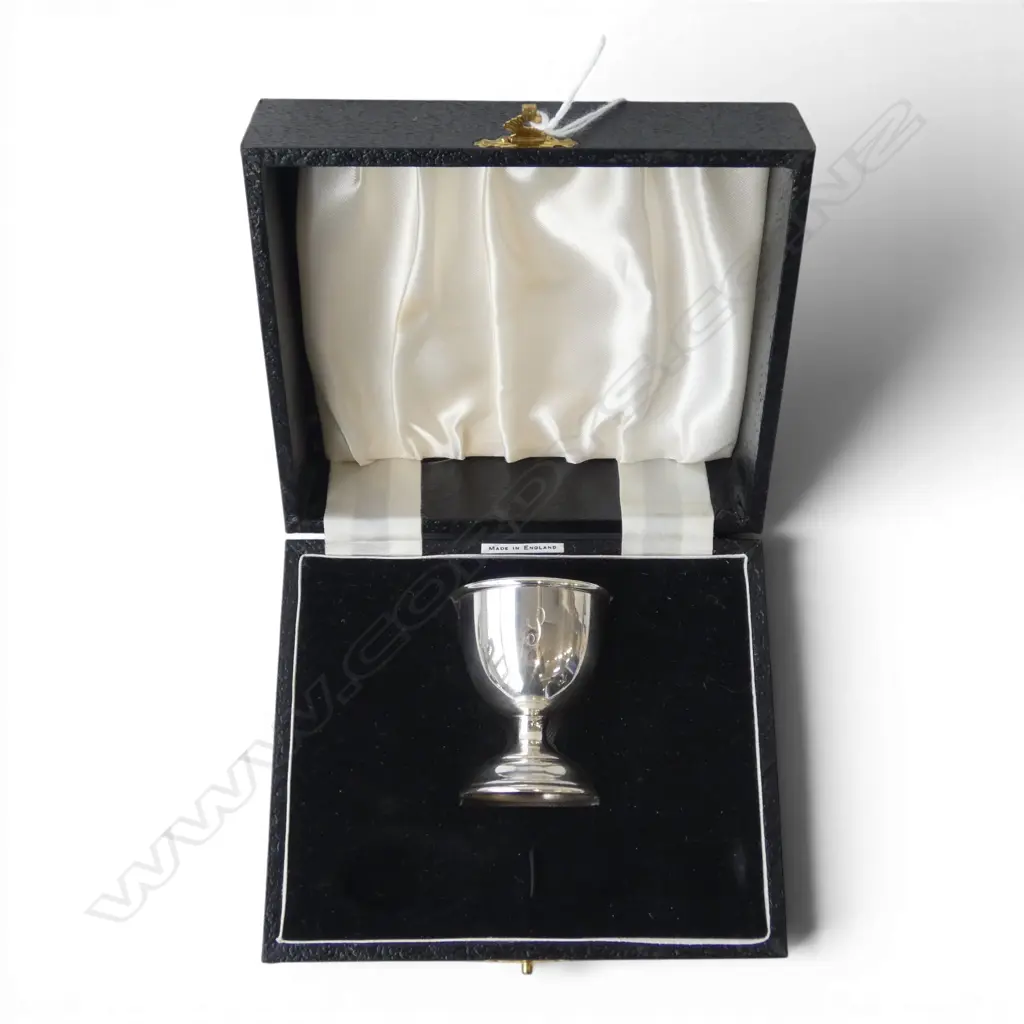 STG SILVER EGGCUP, 22.5gms, BOXED Image 1++