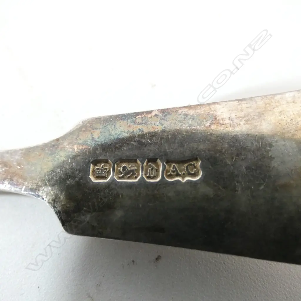 SET 4 SILVER LGE SOUP SPOONS Fiddle pattern Sheffield 1896. 303gms Image 1++