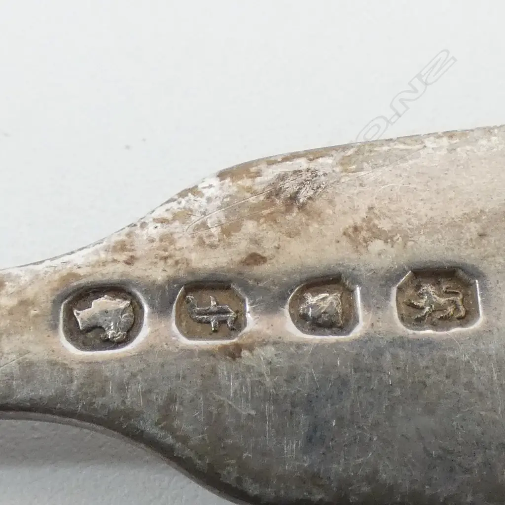 4 VICTORIAN SILVER fiddle pattern DESSERT FORKS. 188gms Image 1++
