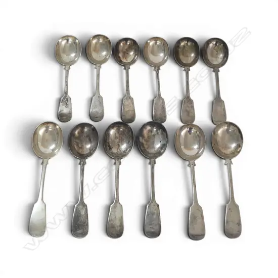 12 SILVER LGE SOUP SPOONS Fiddle pattern Sheffield 1913.  786gms
