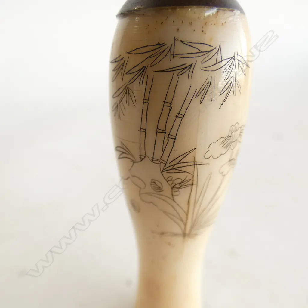 ORIENTAL CARVED BONE & WOOD SCENT BOTTLE H.110mm Image 1++