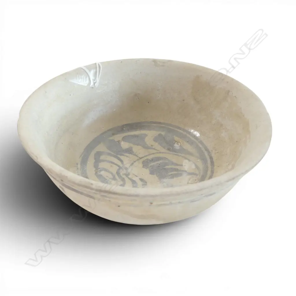 OLD ORIENTAL SHIP WRECK FIND ? BOWL possibly Vietnamese 14th to 16thC. Dia.145mm. small faults Image 1++